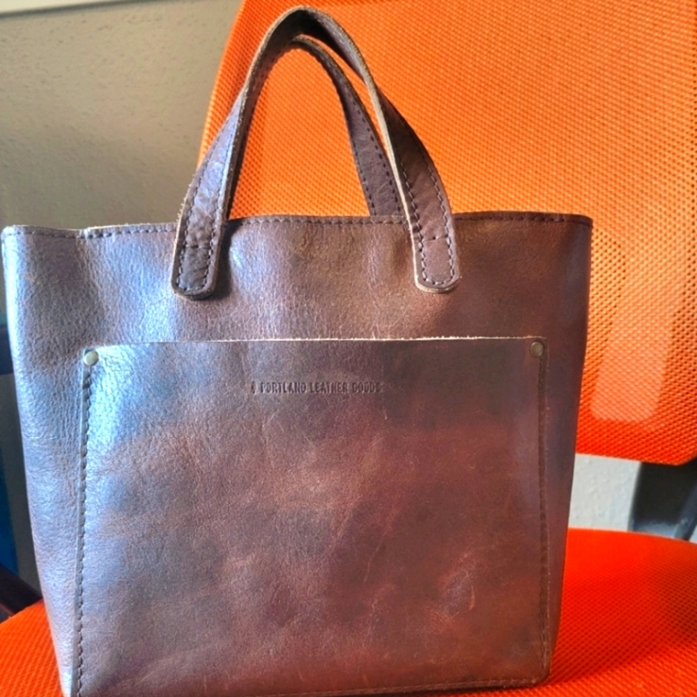 AP Badlands Mini Zip Crossbody